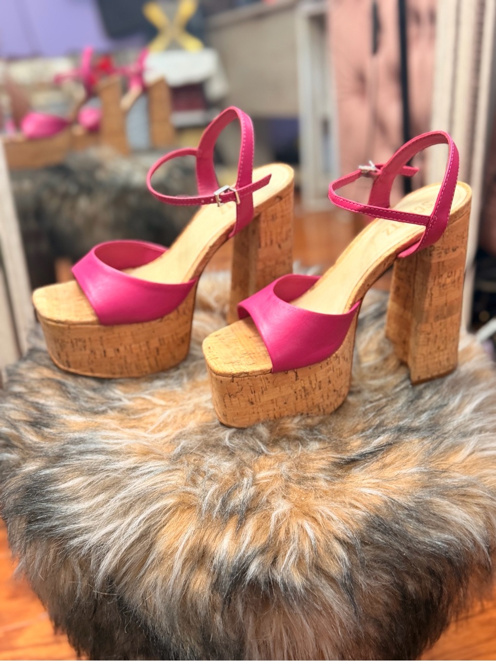 SHUTZ nwt bright fushia pink and cortz platform heals - Picture 9 of 10